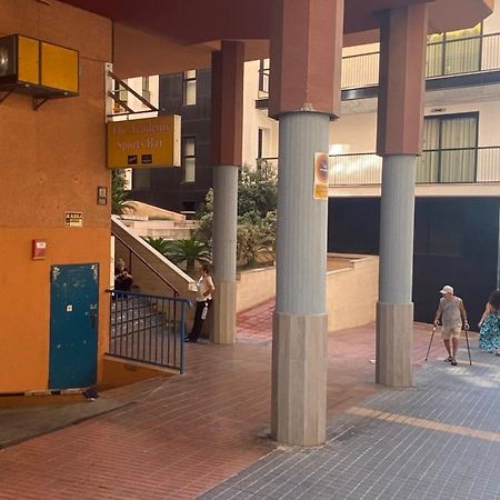 Solymar Poniente Apartamento Recien Reformado A 3 Min De Playa Poniente Y Del Centro Parking Opcional Benidorm Eksteriør bilde