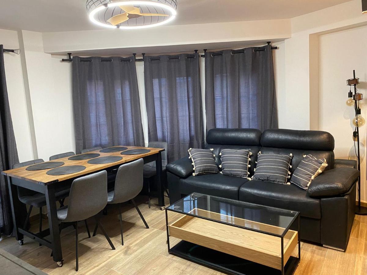 Solymar Poniente Apartamento Recien Reformado A 3 Min De Playa Poniente Y Del Centro Parking Opcional Benidorm Eksteriør bilde