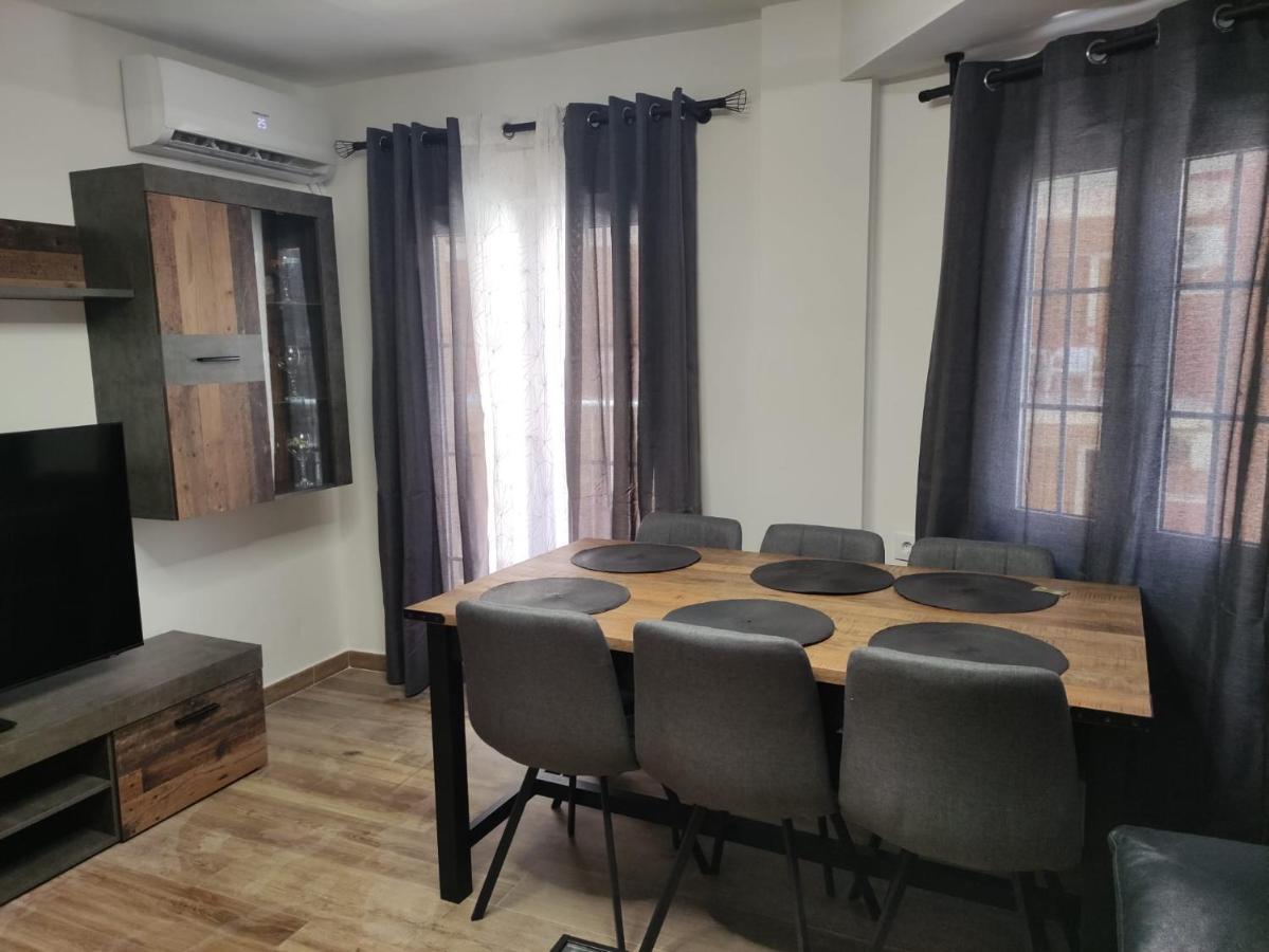 Solymar Poniente Apartamento Recien Reformado A 3 Min De Playa Poniente Y Del Centro Parking Opcional Benidorm Eksteriør bilde