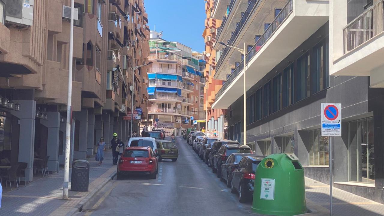 Solymar Poniente Apartamento Recien Reformado A 3 Min De Playa Poniente Y Del Centro Parking Opcional Benidorm Eksteriør bilde