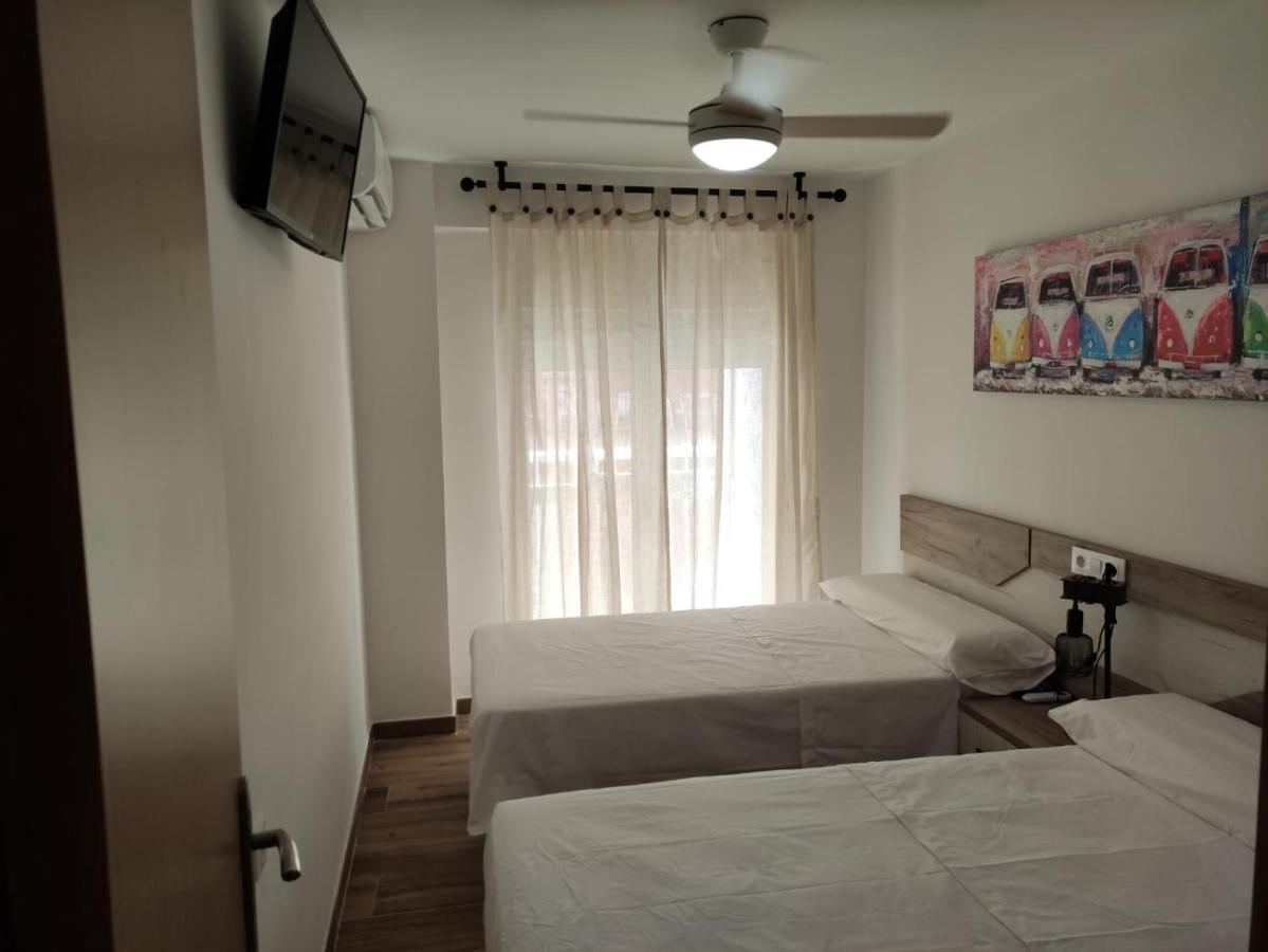 Solymar Poniente Apartamento Recien Reformado A 3 Min De Playa Poniente Y Del Centro Parking Opcional Benidorm Eksteriør bilde