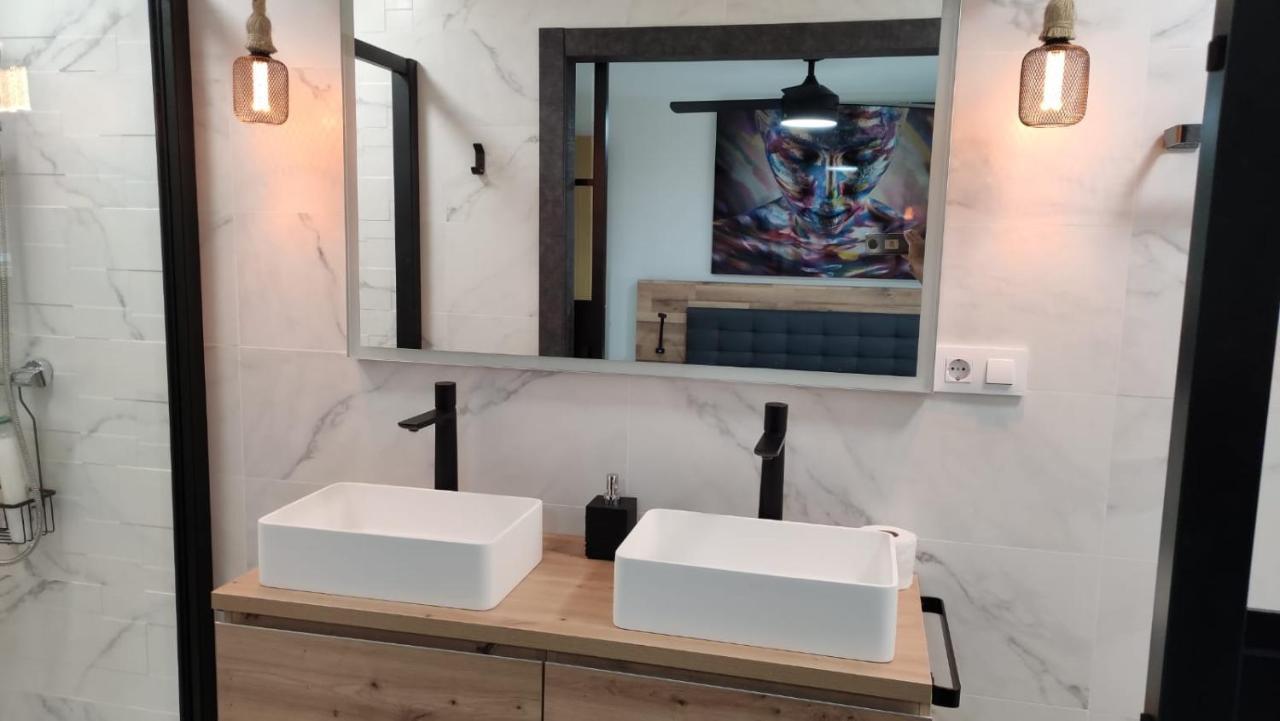 Solymar Poniente Apartamento Recien Reformado A 3 Min De Playa Poniente Y Del Centro Parking Opcional Benidorm Eksteriør bilde