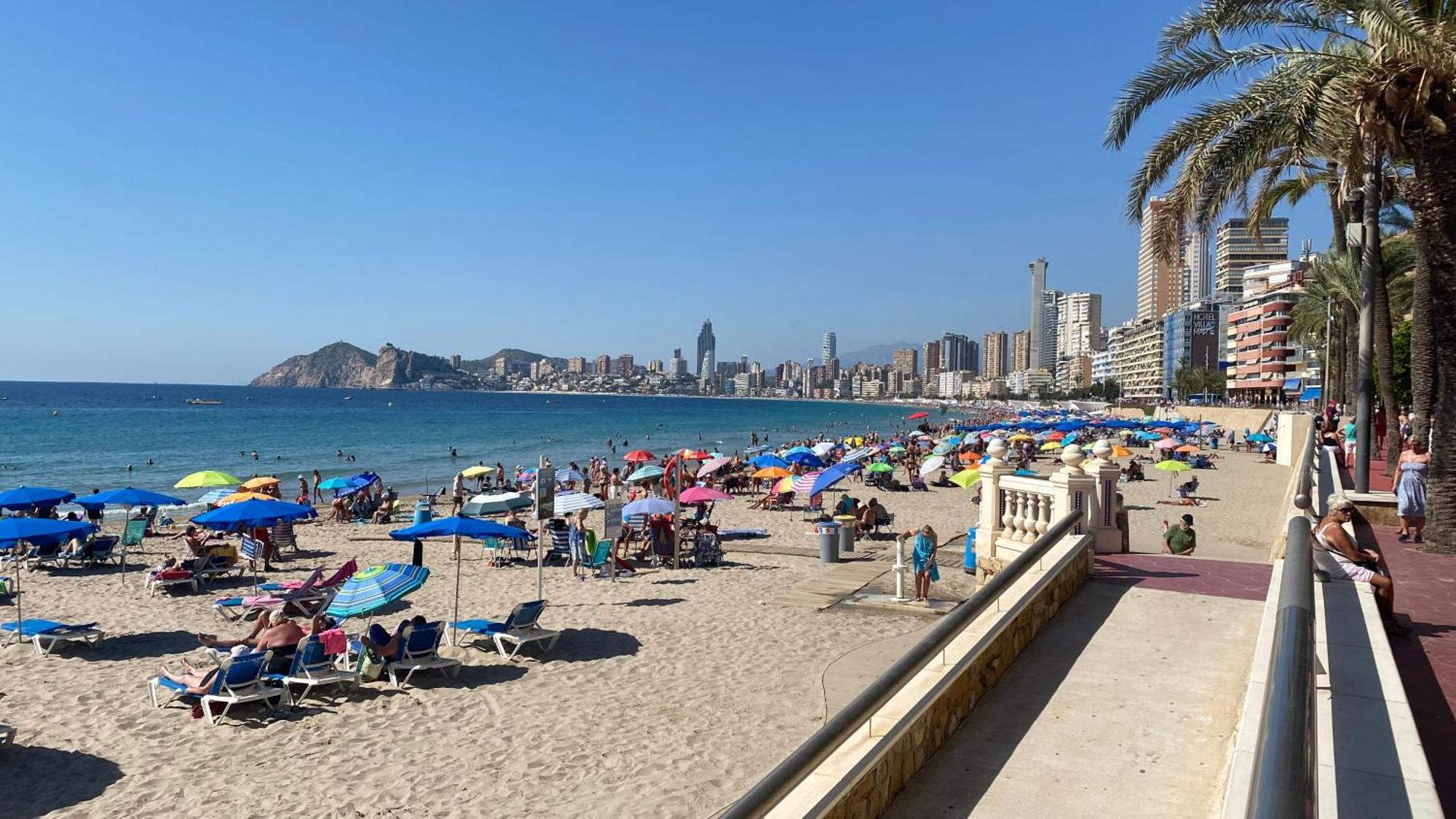 Solymar Poniente Apartamento Recien Reformado A 3 Min De Playa Poniente Y Del Centro Parking Opcional Benidorm Eksteriør bilde
